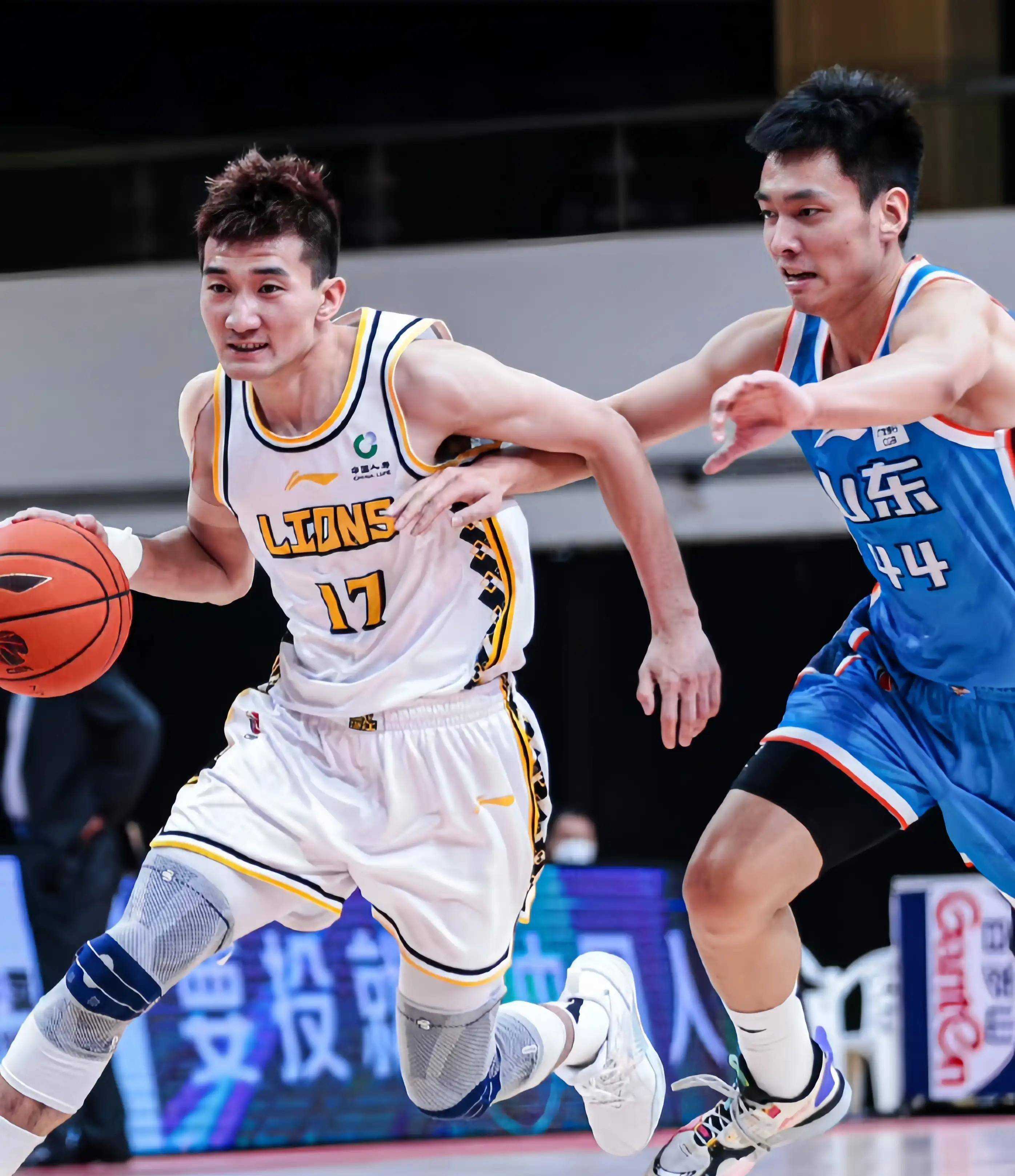 菱形中场 菱形中场