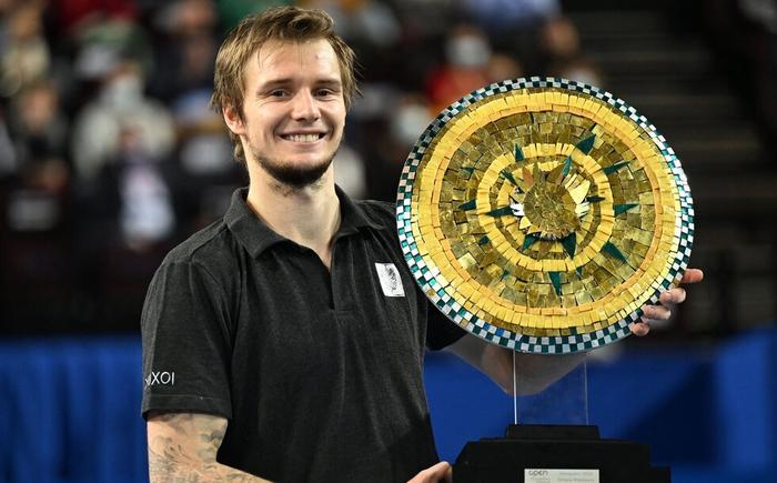 防守稳固 防守稳固