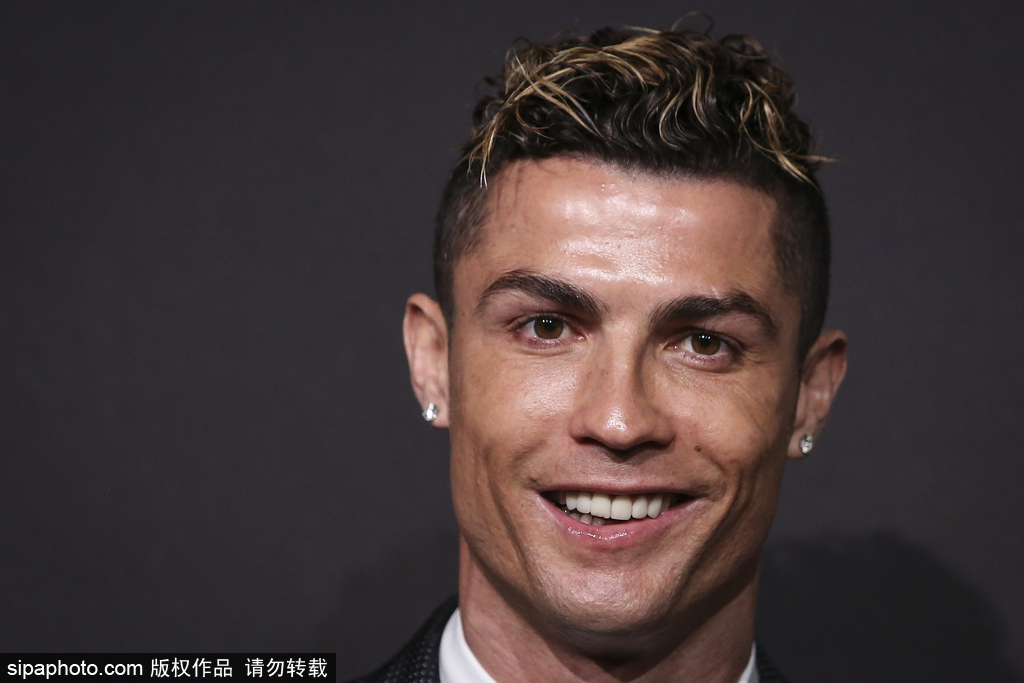 让队伍在艰 让队伍在艰