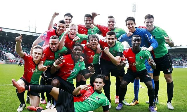 打得更加从 打得更加从